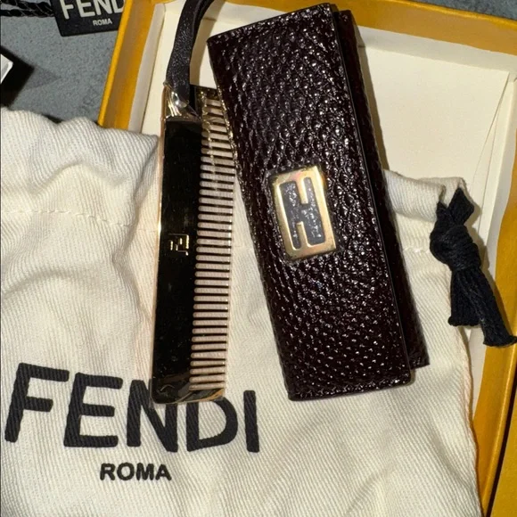 ?NWT FENDI COMB 3” display picture 2